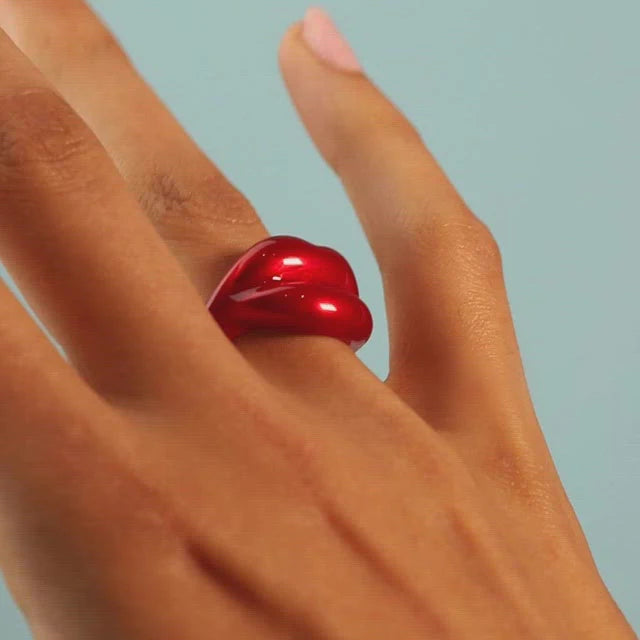 Juicy Red HOTLIPS Ring by Solange