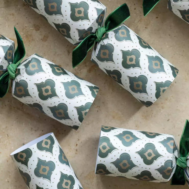 Grand Illusions Christmas Crackers - Forest Green