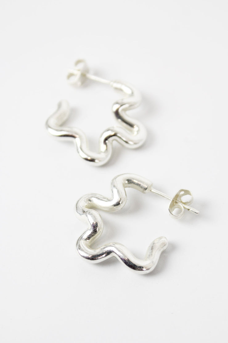 Wiggle Earrings in Gold or Silver - Medium