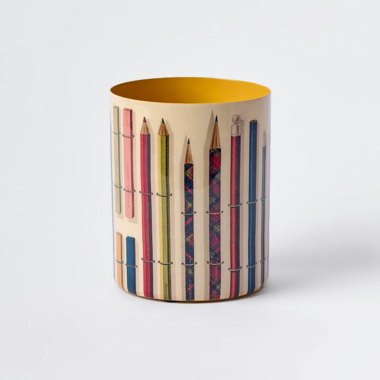 Roomytown Enamel Everything Pot - Vintage Pencils & Chalks