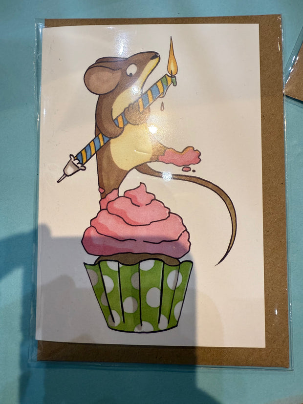 Two Can Mouse Cupcake