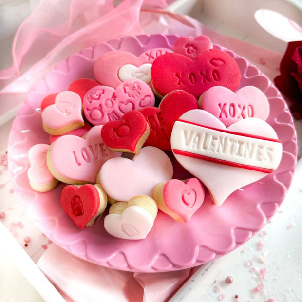 Biscuit Baking & Decorating Kit - Valentine's Lots Of Love