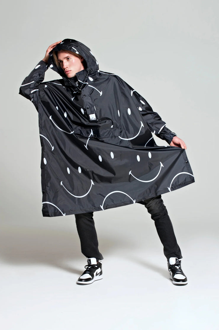 Rainkiss Unisex Recycled Rain Poncho - Classic Smile x Smiley