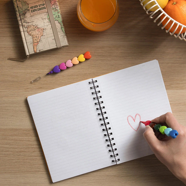 Legami 12 Stackable Heart Crayons - Dream in Colour