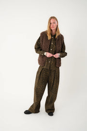 Lollys Laundry Vada Fleece Vest in Mocha