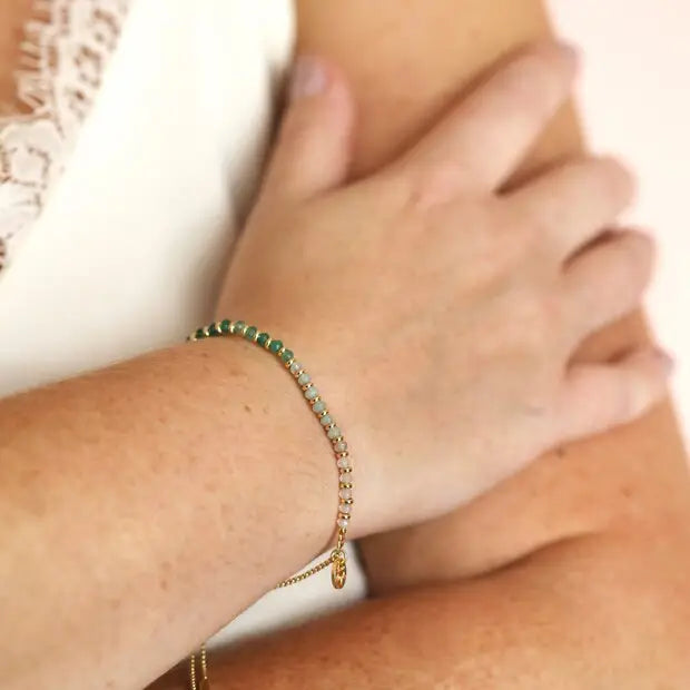 Green Ombre Stone Beaded Bracelet in Gold